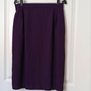 Sz 14 Bold purple fully lined skirt
